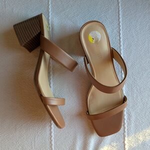 Nine West Strappy Camel Sandals with Block Heel – Size 9 (Fits 8.5-9)